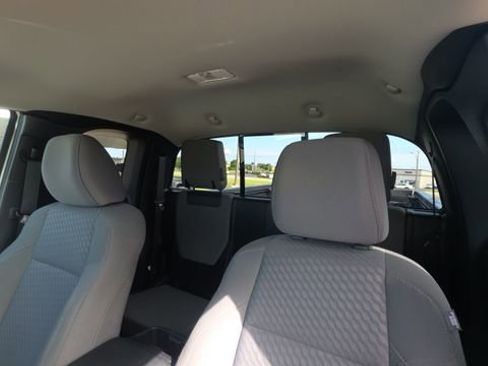 Used 2022 Toyota Tacoma SR5 AWD/4WD image 14