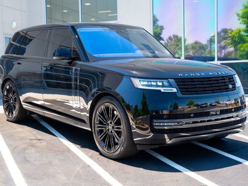 Used 2024 Land Rover Range Rover Autobiography AWD/4WD image 9