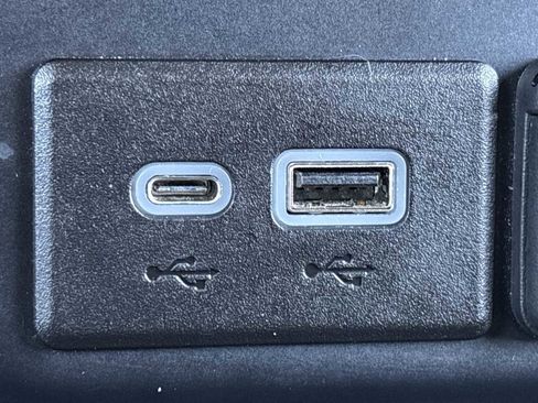 Used 2021 GMC Sierra 1500 AT4 w/ AT4 Value Package image 28