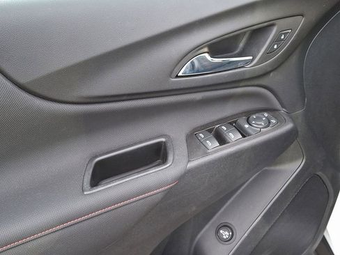 Used 2022 Chevrolet Equinox RS image 12