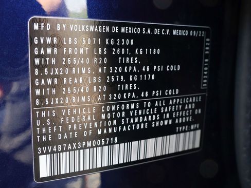 Used 2023 Volkswagen Tiguan SEL R-Line image 42