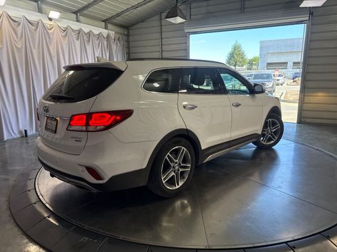 Used 2018 Hyundai Santa Fe Limited FWD image 4