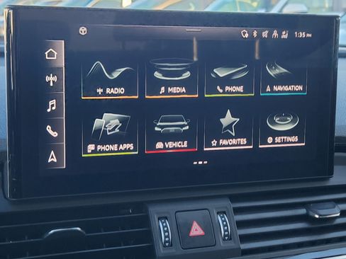 Used 2022 Audi Q5 2.0T Premium w/ Convenience Package image 31