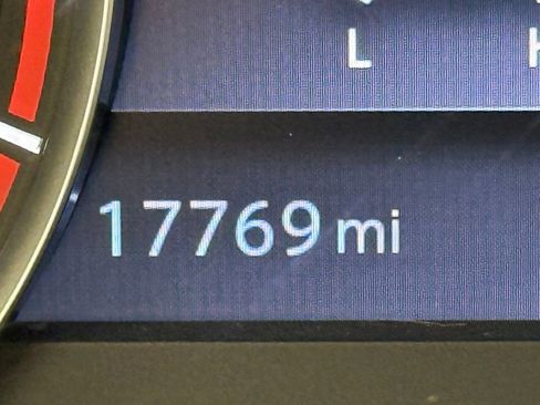 Used 2022 Nissan Frontier SV RWD image 22