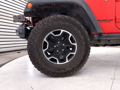 Used 2015 Jeep Wrangler Unlimited Rubicon AWD/4WD image 7