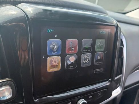 Used 2018 Chevrolet Traverse LT AWD/4WD image 10