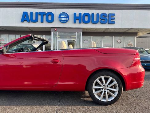 Used 2014 Volkswagen Eos Komfort FWD image 38