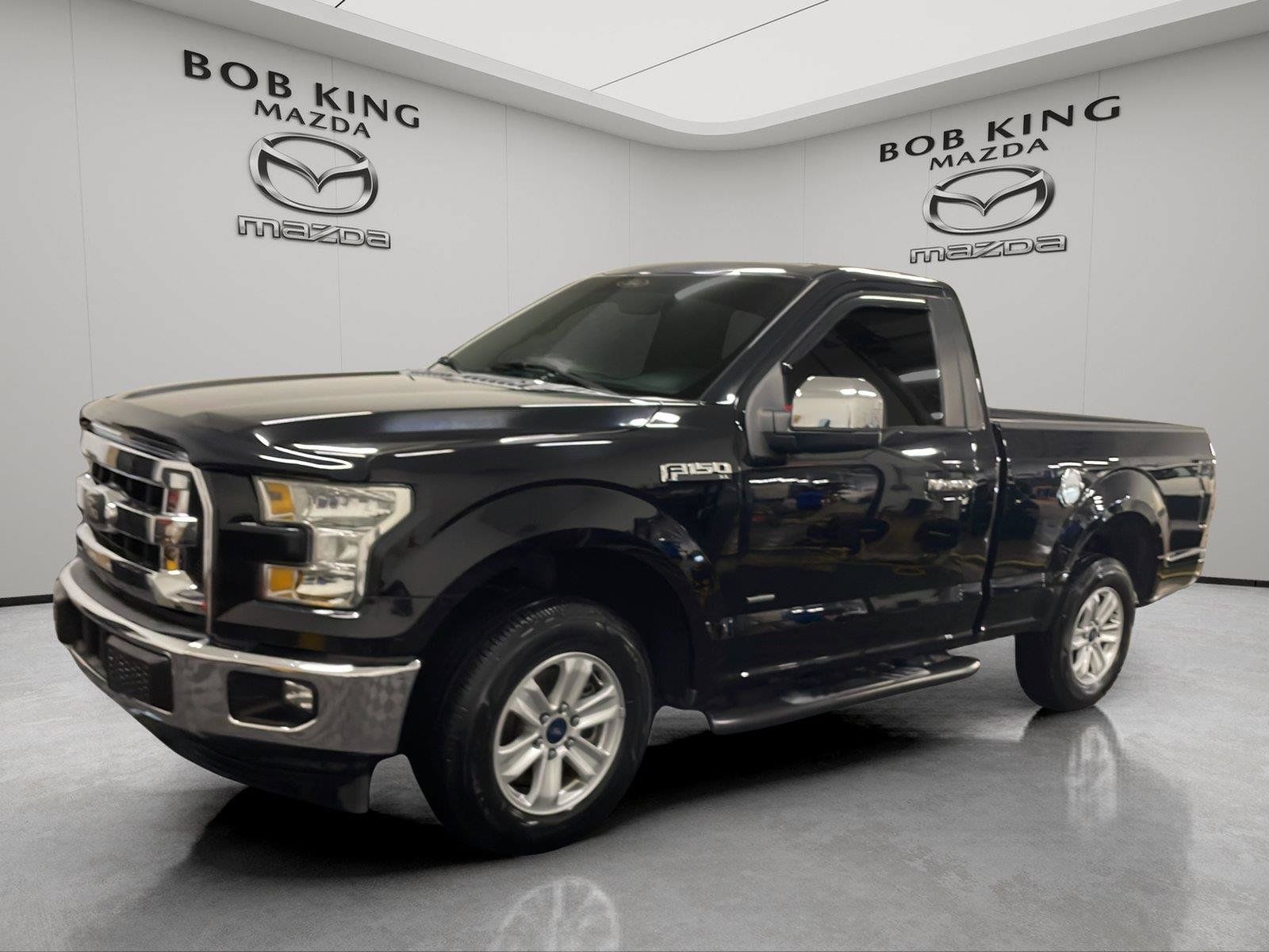 Used 2017 Ford F150 XL w/ Equipment Group 101A Mid RWD image 1