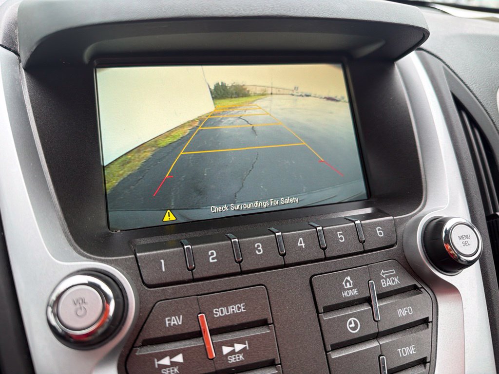 Used 2017 Chevrolet Equinox LT w/ Convenience Package FWD image 16