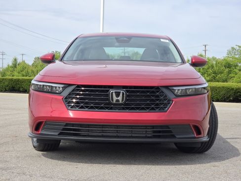 Used 2023 Honda Accord EX image 13