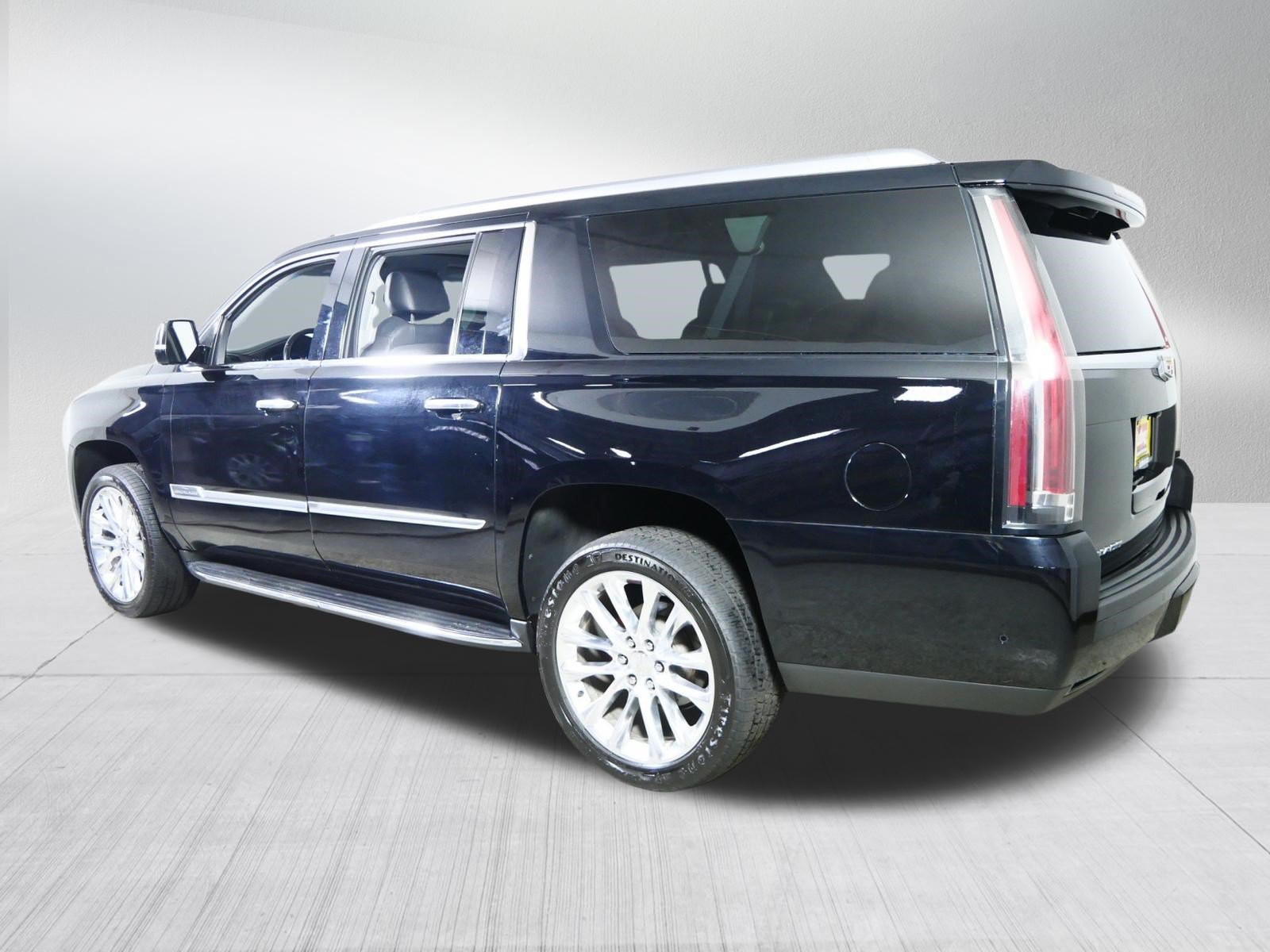Used 2017 Cadillac Escalade ESV Luxury AWD/4WD image 5