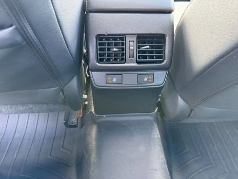 Used 2016 Subaru Legacy 3.6R Limited image 14