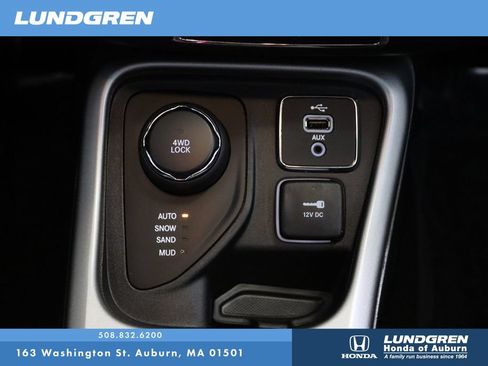Used 2018 Jeep Compass Latitude AWD/4WD image 23