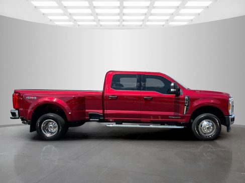 Used 2026 Ford F350 XLT image 3
