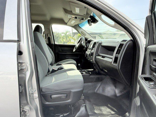 Used 2013 RAM 2500 Tradesman w/ Chrome Appearance Group AWD/4WD image 17