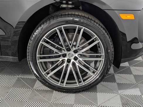 New 2026 Porsche Macan image 12