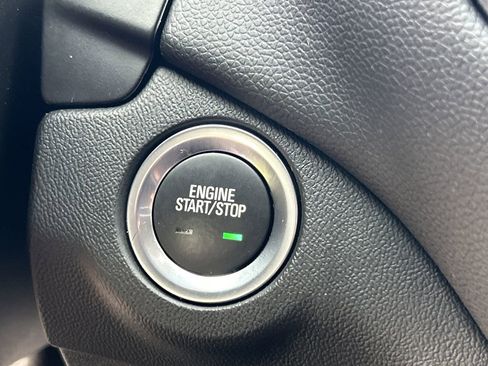 Used 2020 Chevrolet Equinox LT image 26