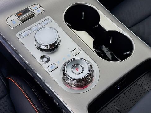 New 2026 Genesis GV70 3.5T Sport Advanced AWD/4WD image 19
