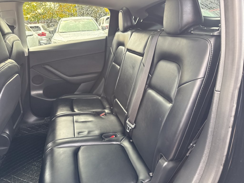 Used 2023 Tesla Model Y Long Range AWD/4WD image 35