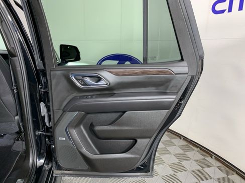 Used 2021 Chevrolet Tahoe LT w/ Luxury Package image 38