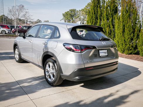 Certified 2025 Honda HR-V LX image 8