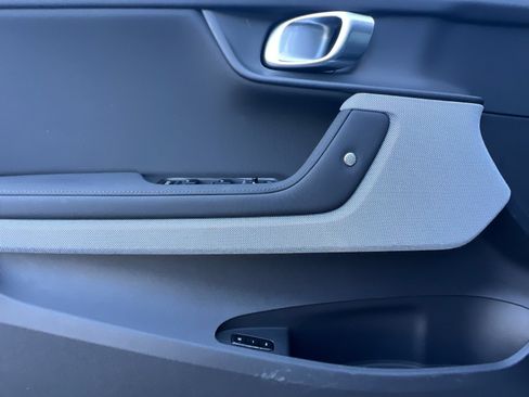Used 2022 Polestar Polestar 2 w/ Plus Package AWD/4WD image 11