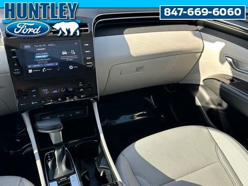 Used 2022 Hyundai Tucson SEL w/ Convenience + Premium Package FWD image 16