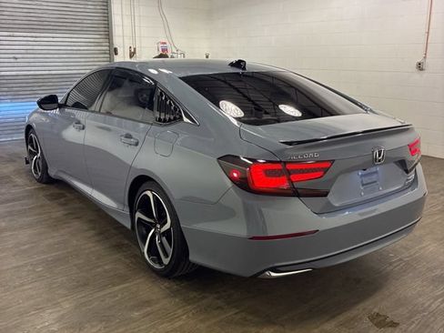 Used 2022 Honda Accord Sport image 4