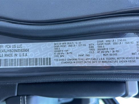 Used 2022 Jeep Grand Cherokee Limited image 36