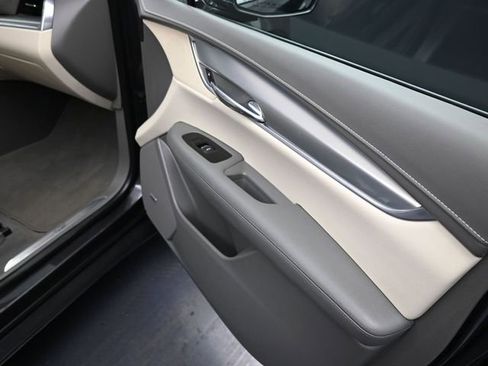 Used 2017 Cadillac XT5 Premium Luxury image 21