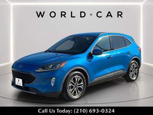 Used 2020 Ford Escape SEL FWD image 3