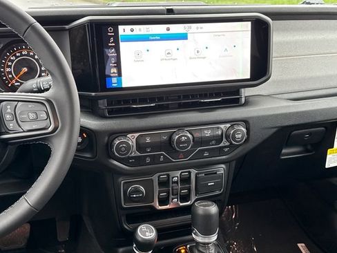 New 2026 Jeep Gladiator Sport image 11