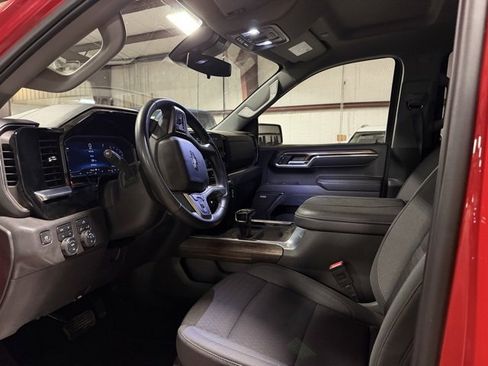 Used 2024 Chevrolet Silverado 1500 LT Trail Boss w/ Convenience Package II image 11