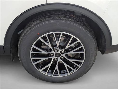 New 2026 Ford Escape SE image 10