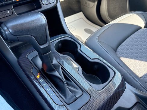 Used 2021 Chevrolet Colorado Z71 w/ Safety Package image 16