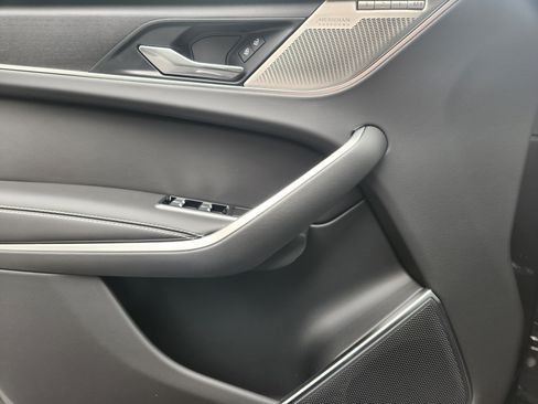 New 2026 Jaguar F-PACE R-Dynamic S image 13