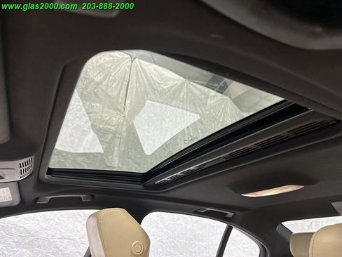 Used 2017 BMW 330i xDrive Sedan image 12