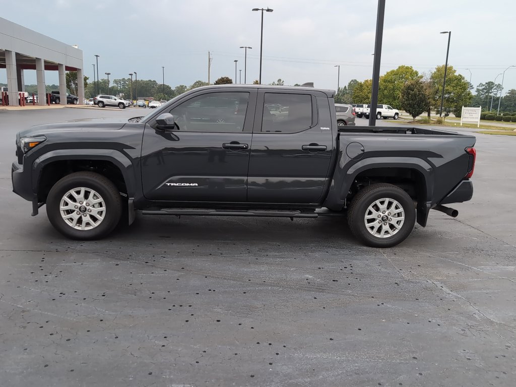 Used 2026 Toyota Tacoma SR5 RWD image 2