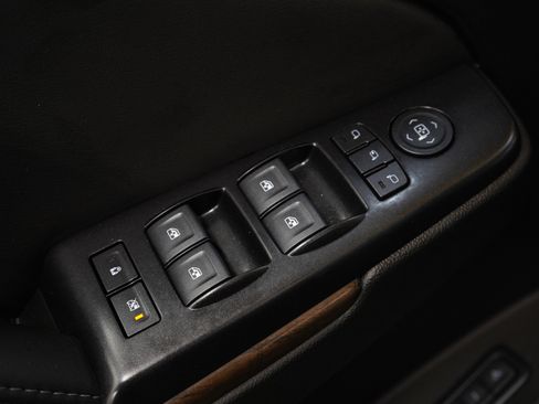 Used 2018 GMC Yukon XL Denali w/ Open Road Package image 25