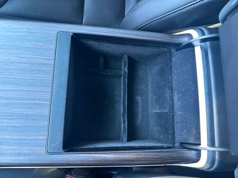 Used 2024 Tesla Model X image 28