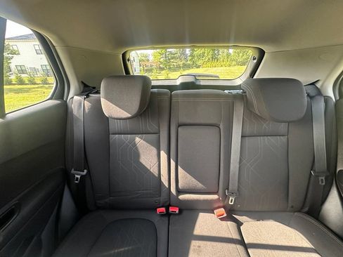 Used 2017 Chevrolet Trax LT w/ Sun & Sound Package FWD image 25