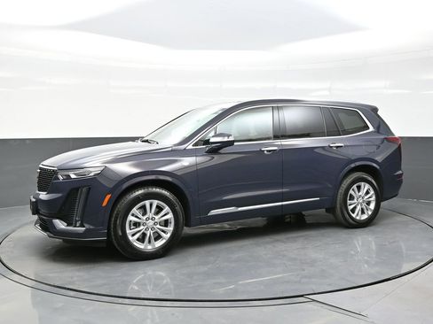 New 2025 Cadillac XT6 Luxury w/ LPO, Floor Liner Package image 3