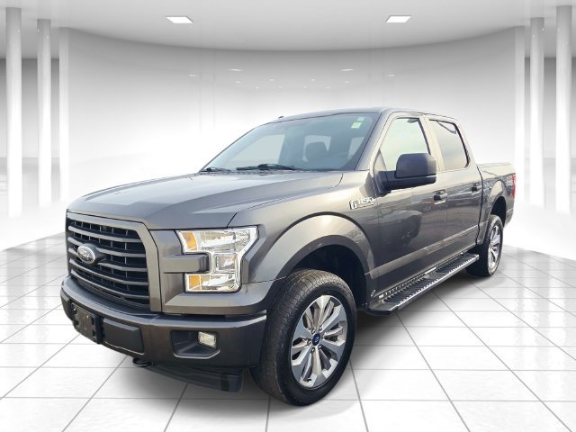 Used 2017 Ford F150 XL w/ Equipment Group 101A Mid AWD/4WD image 4
