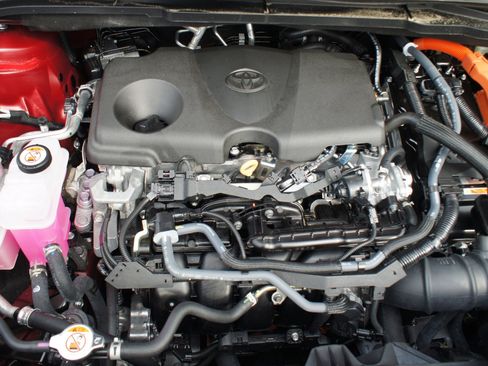 Used 2025 Toyota Sienna XSE w/ XSE Plus Package image 29