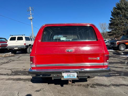 Used 1988 Chevrolet Suburban 2500 image 6