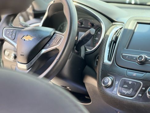 Used 2016 Chevrolet Malibu LT FWD image 16