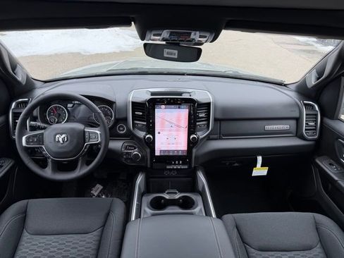 Used 2026 RAM 1500 4x4 Crew Cab image 11