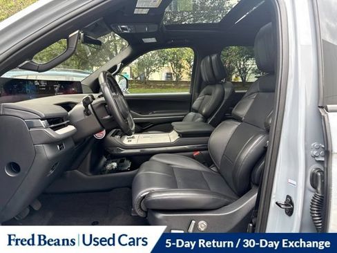 Used 2025 Lincoln Navigator Reserve w/ Jet Appearance Package AWD/4WD image 12