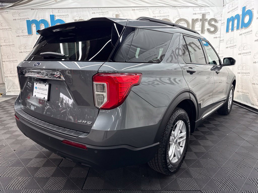 Used 2022 Ford Explorer XLT AWD/4WD image 9