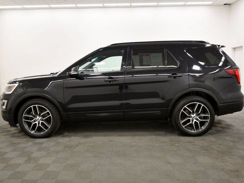 Used 2016 Ford Explorer Sport w/ Equipment Group 401A AWD/4WD image 4